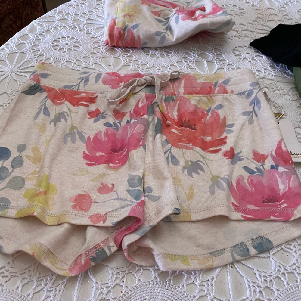 Pj savage beautiful cozy soft size small. New w tags